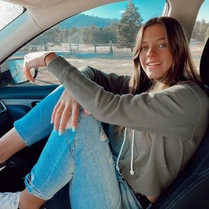 Meet your Posher, Kyleejo